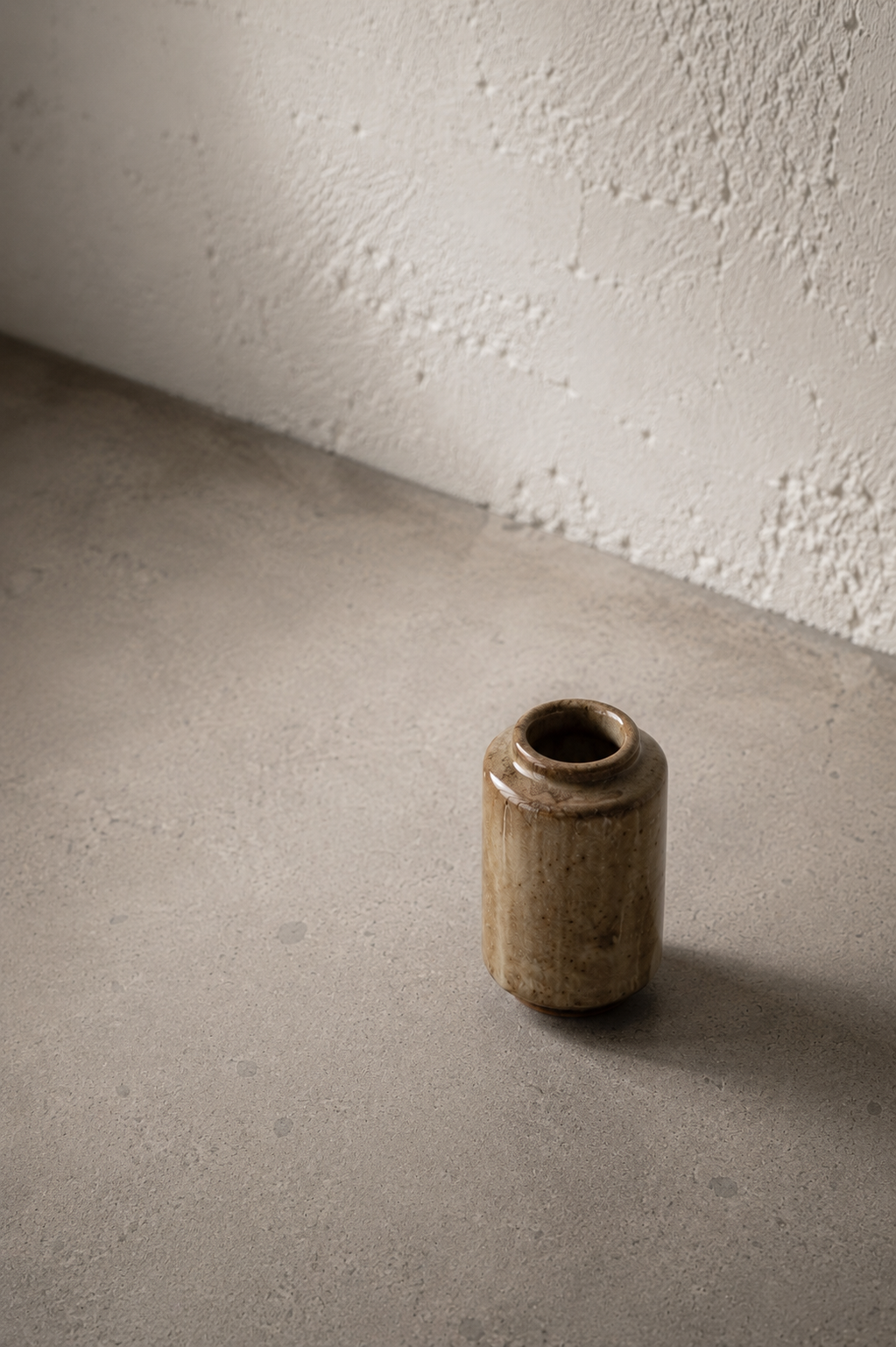 STONEWARE CYLINDER VESSEL