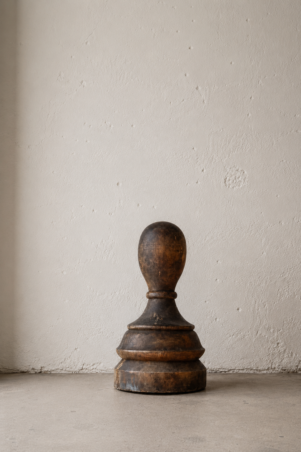 TURNED HARDWOOD FORM