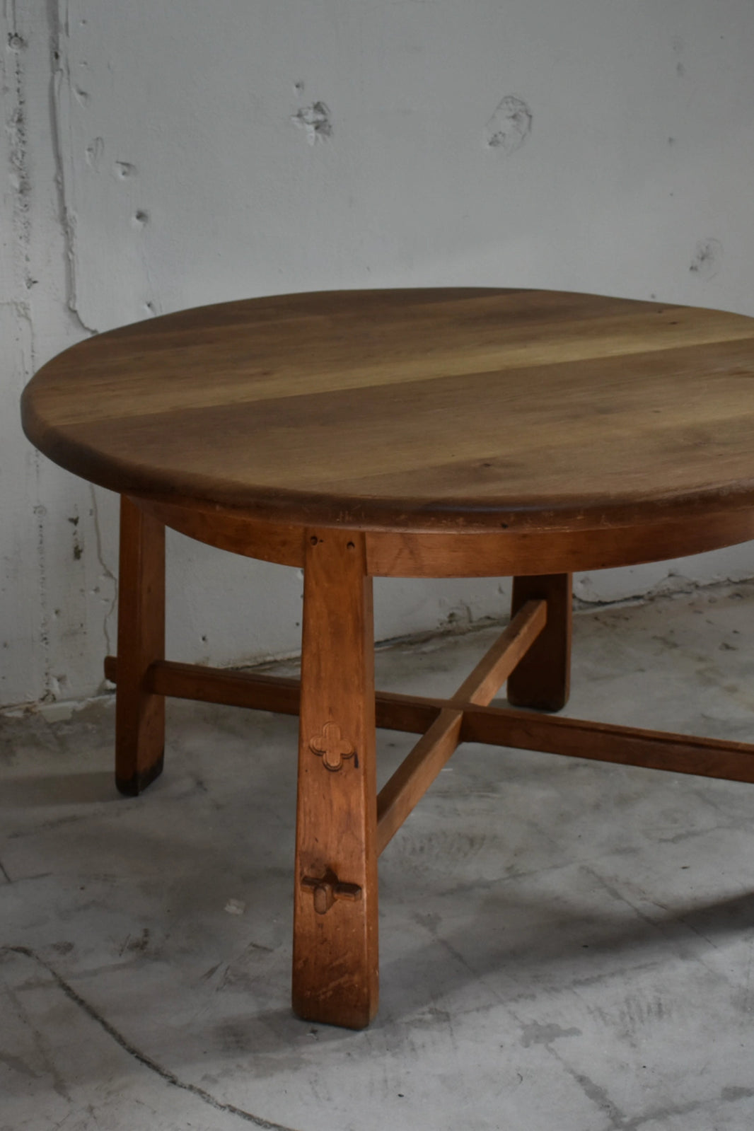 BRUTALIST OAK TABLE