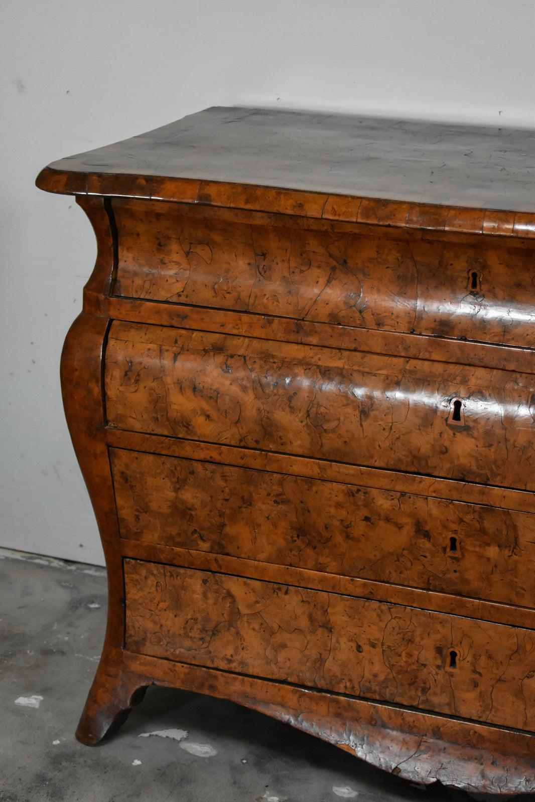 BURLWOOD COMMODE