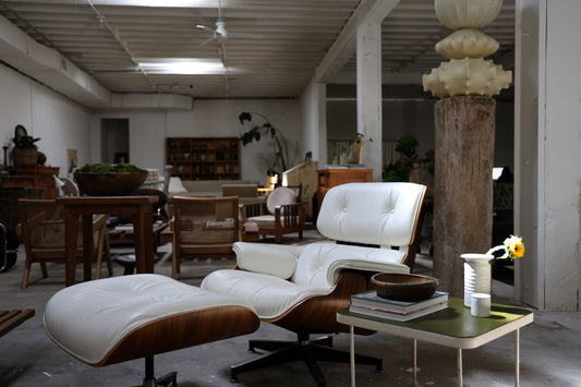 LOUNGE CHAIR AND OTTOMAN