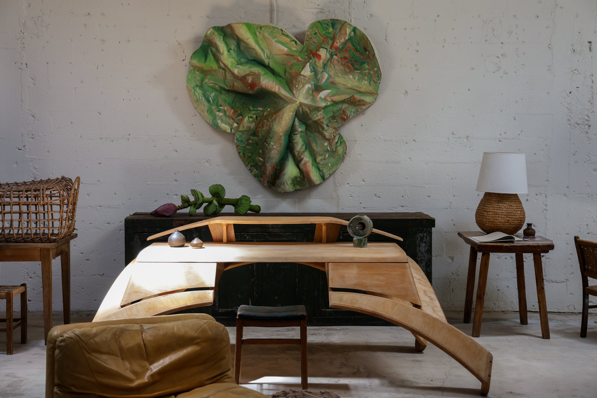 SCULPTURAL DESK