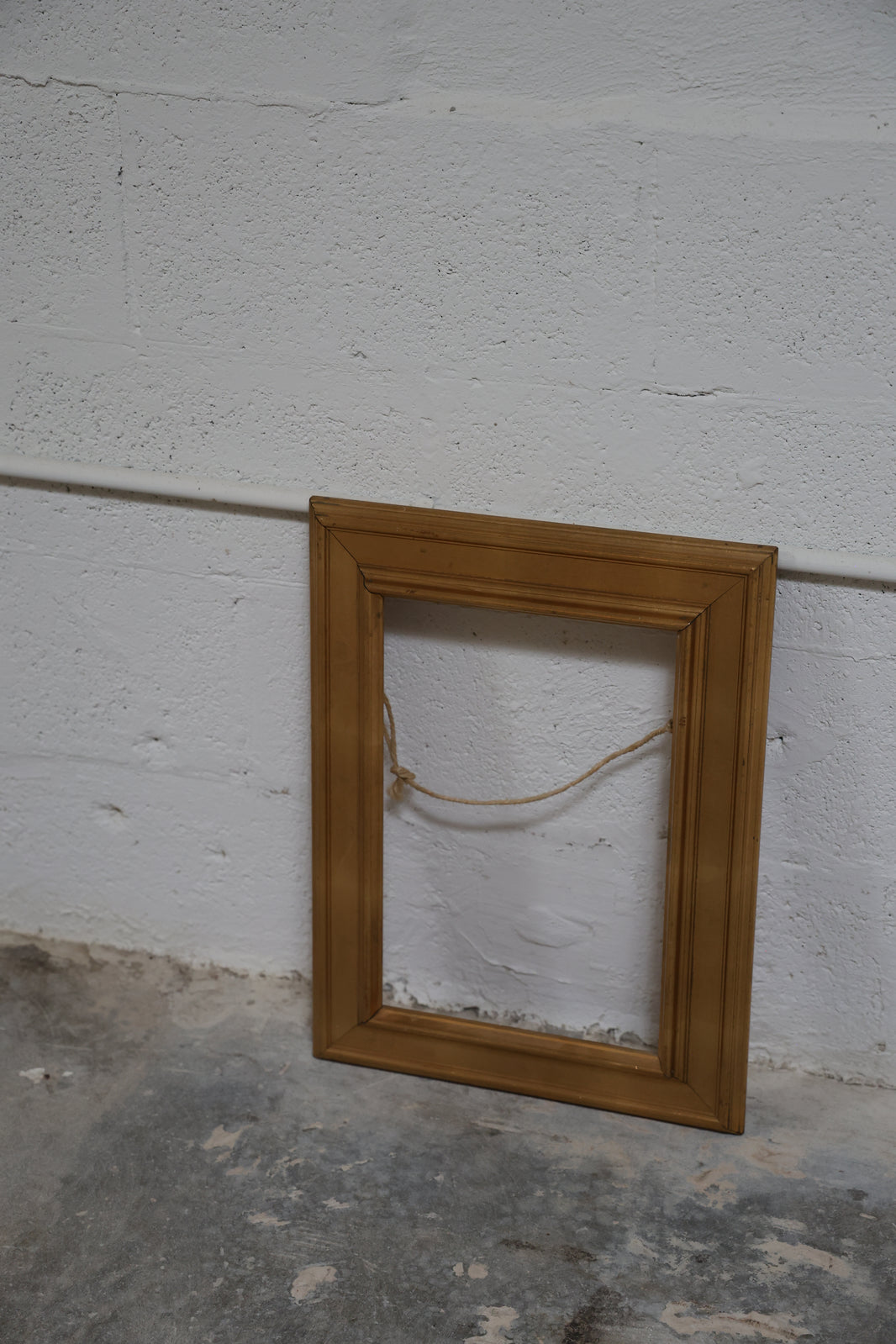 GOLD LEAF FRAME