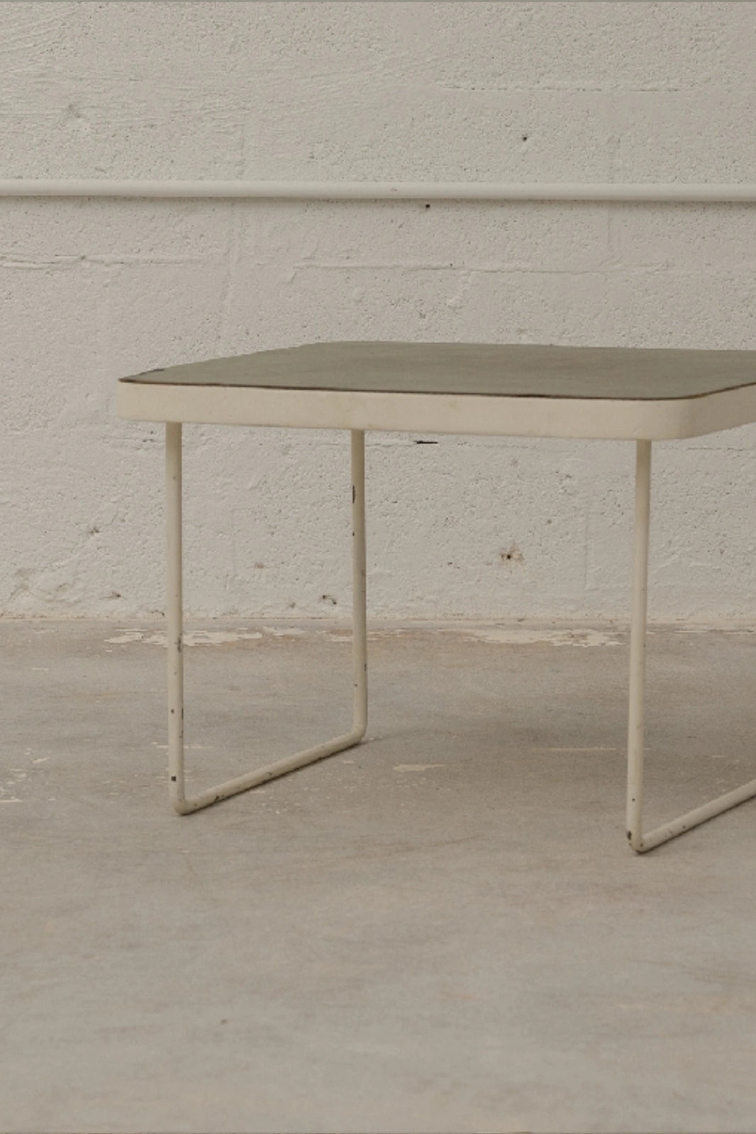 GREEN LEATHER SIDETABLE
