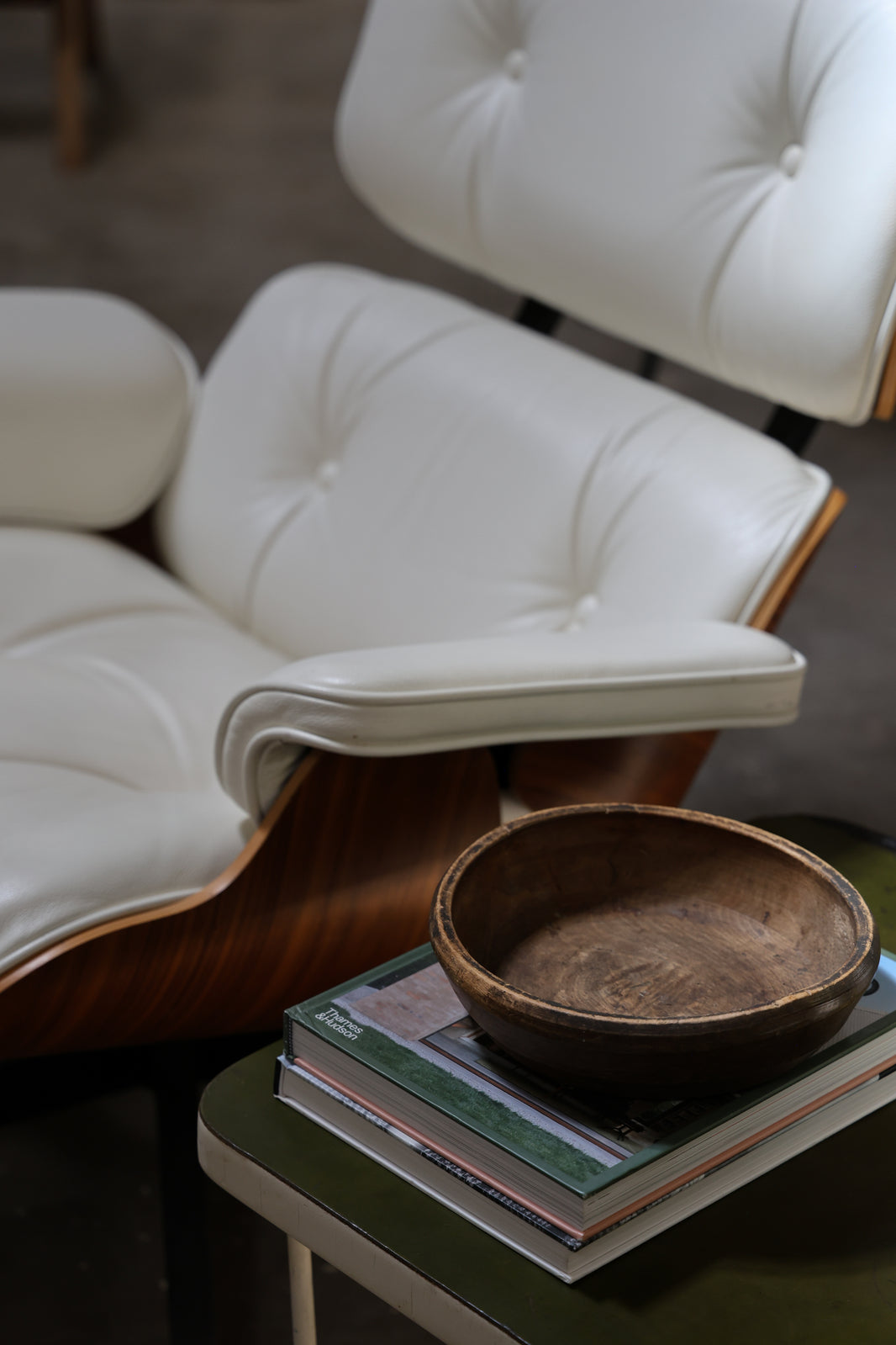 LOUNGE CHAIR AND OTTOMAN