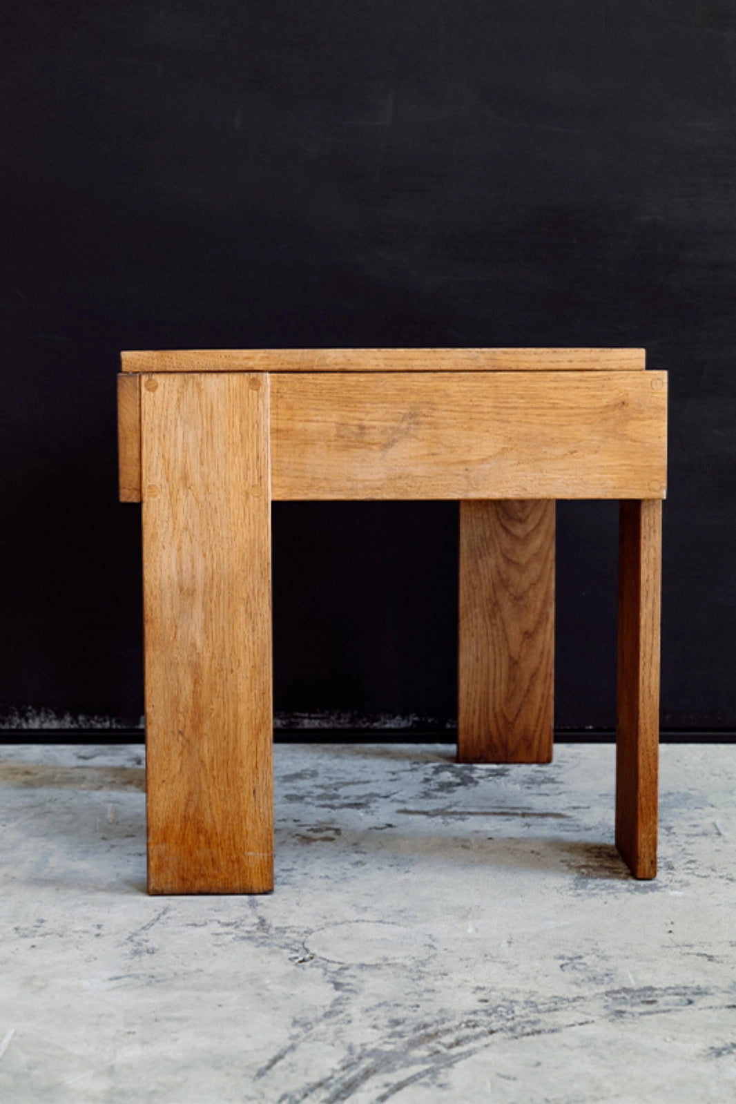 OAK PLANK SIDETABLE