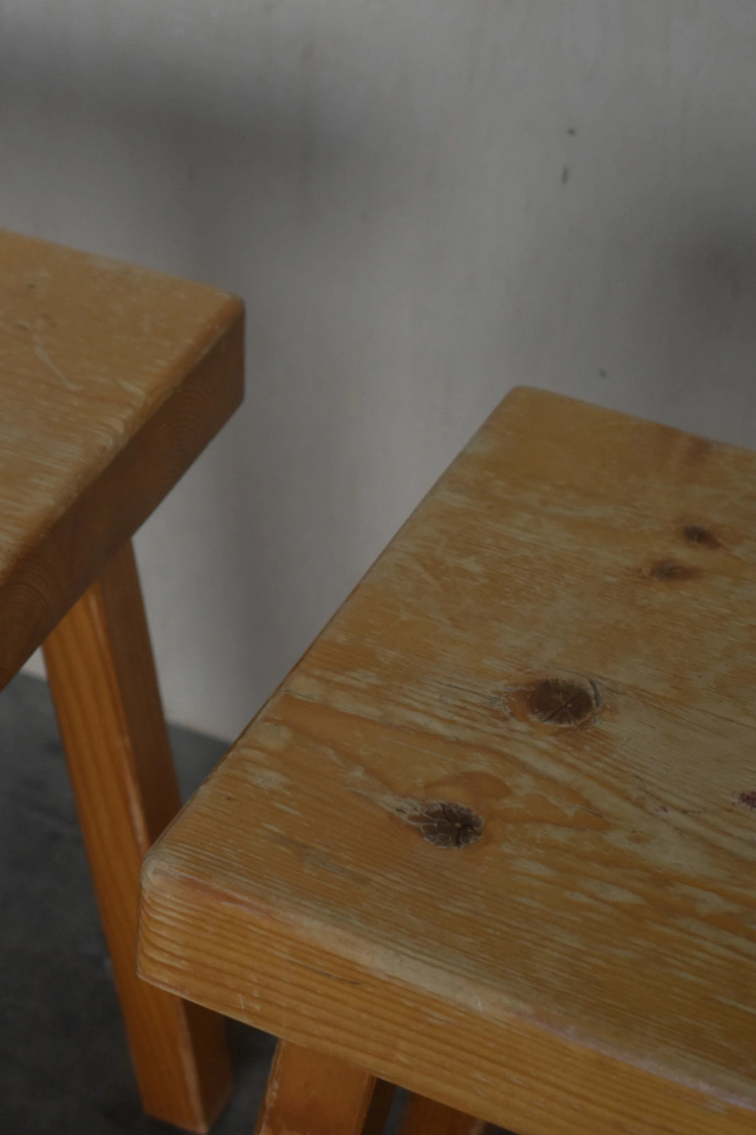PINE 1800 STOOL