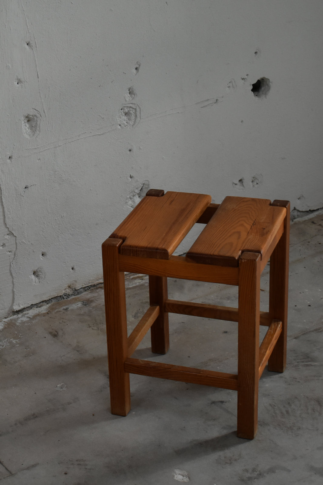 PINE STOOL