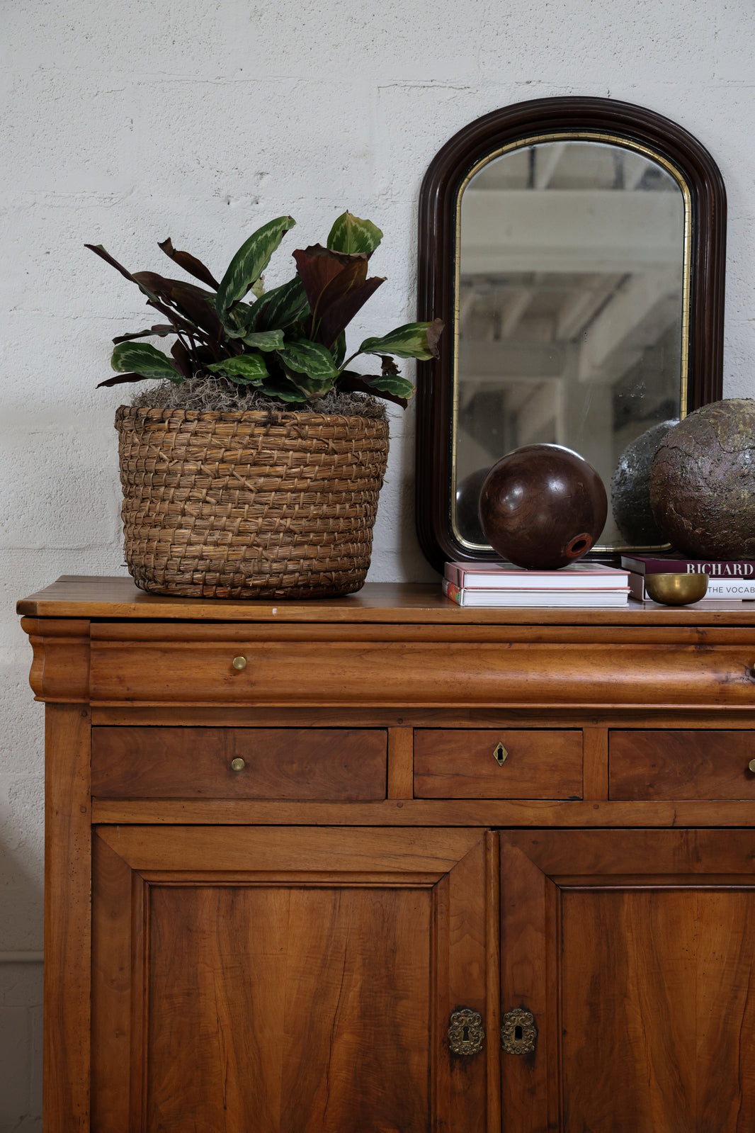 WALNUT LOUIS PHILIPPE BUFFET