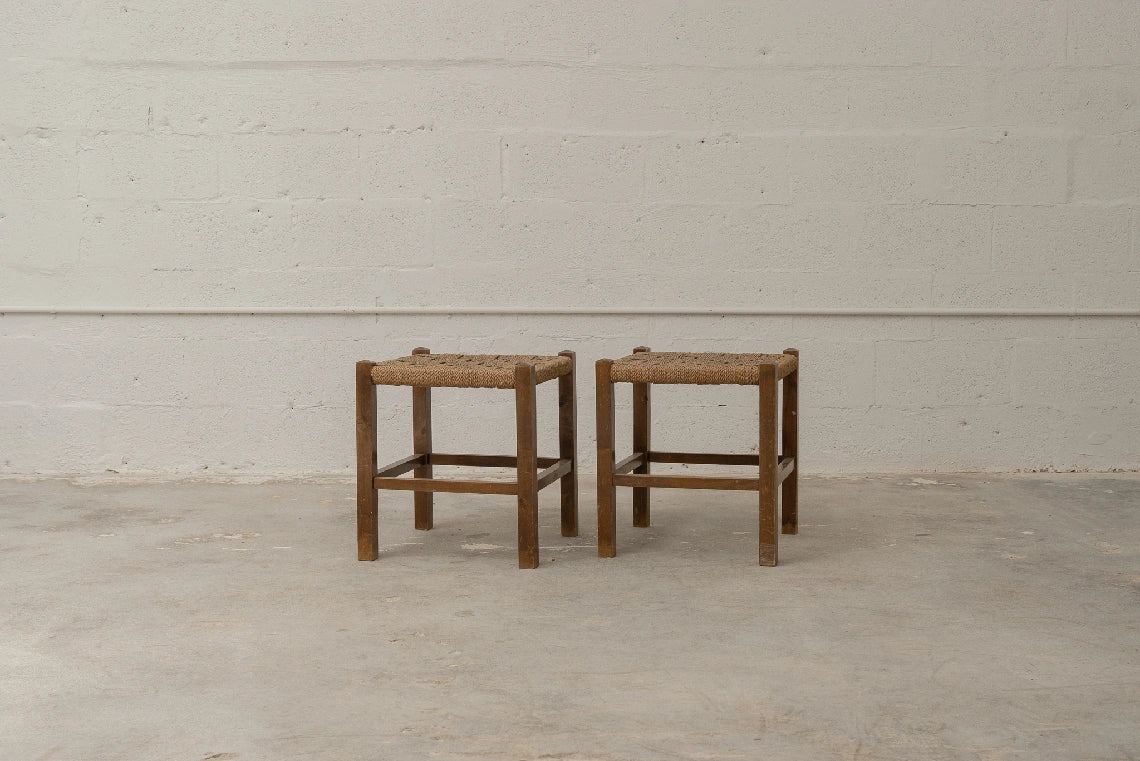 WOVEN SEAGRASS STOOL