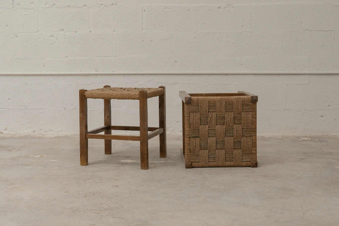 WOVEN SEAGRASS STOOL