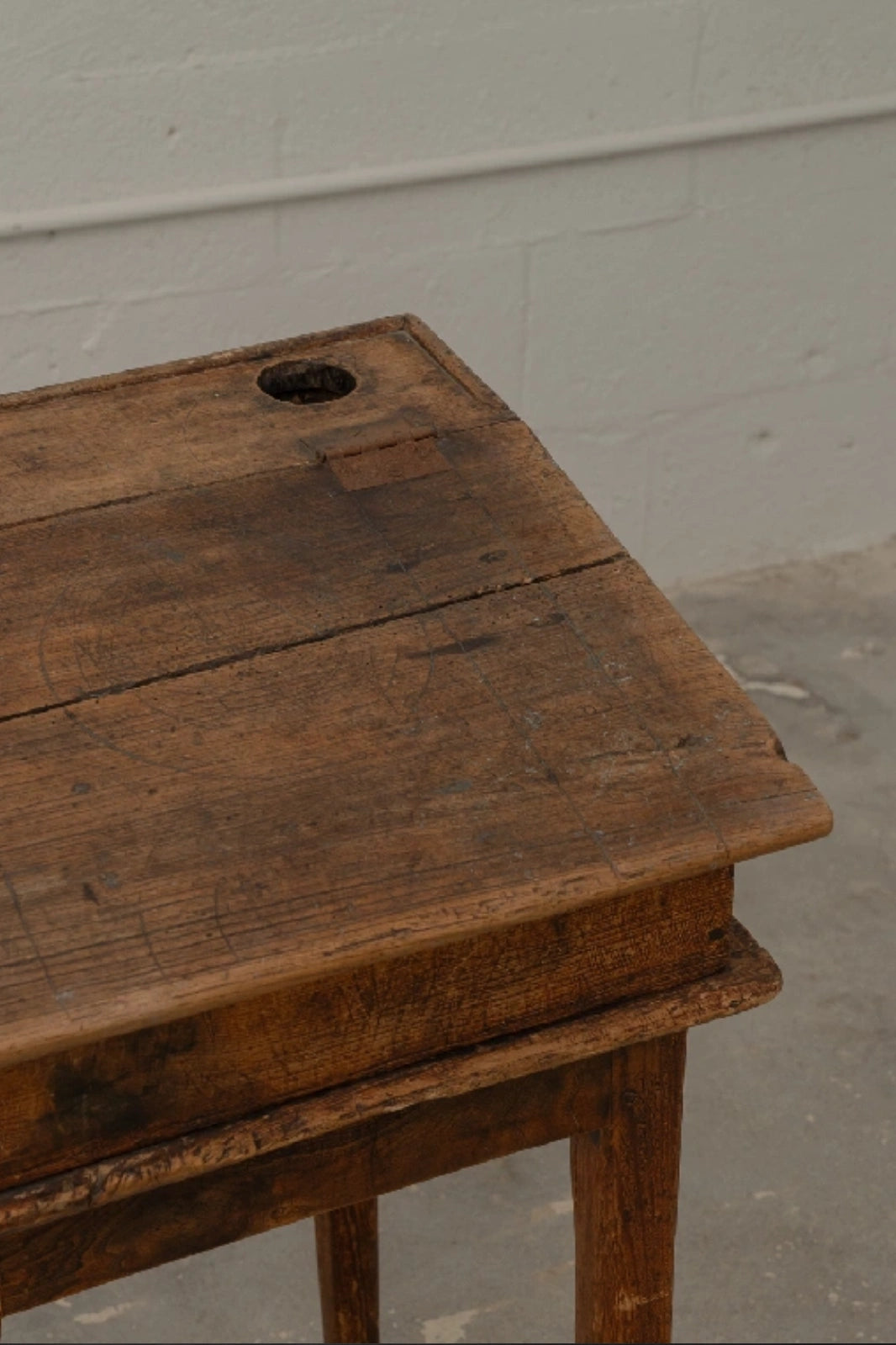 WRITING PODIUM