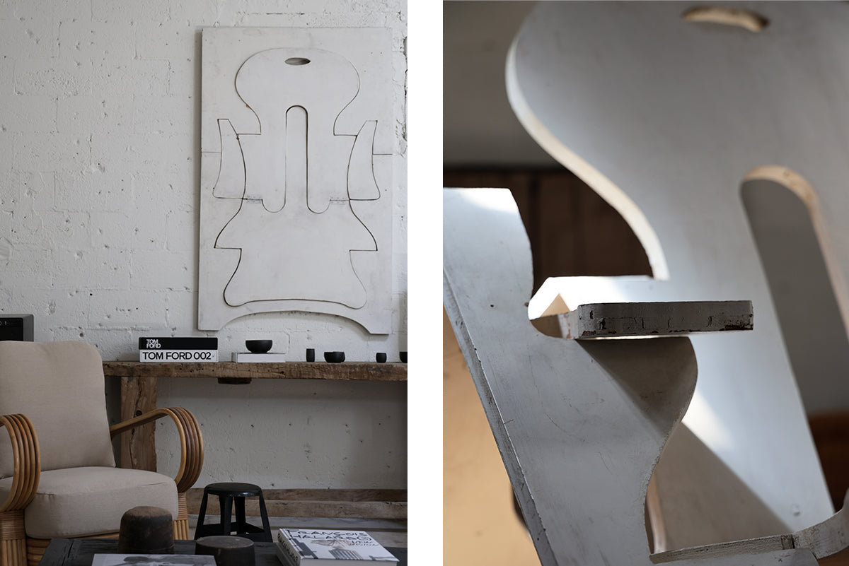 SCULPTURAL FOLD-FLAT PLYWOOD CHAIR