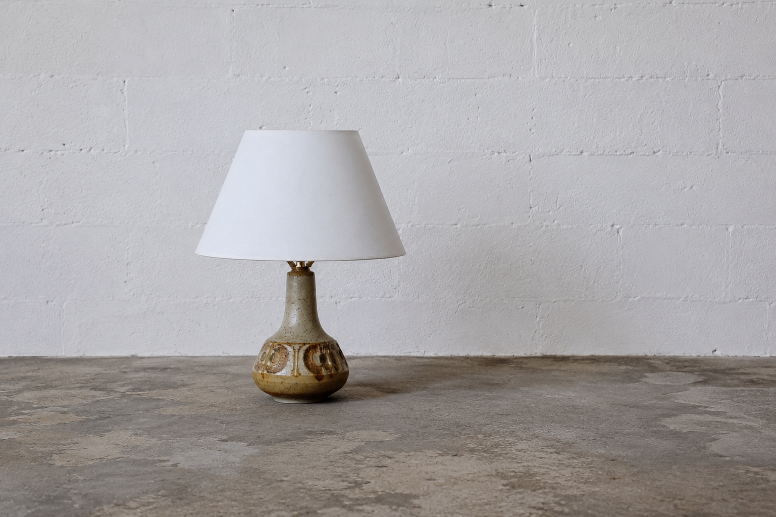 SOHOLM CERAMIC TABLE LAMP