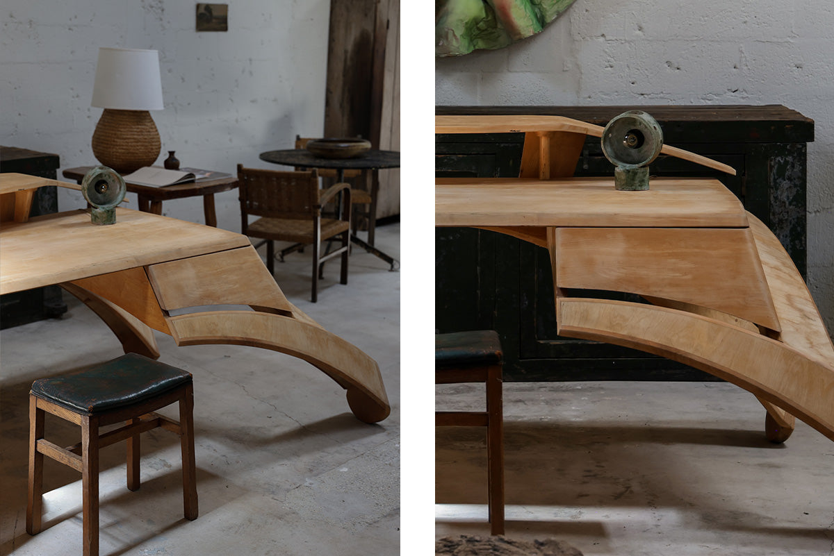 SCULPTURAL DESK