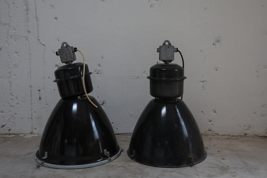 INDUSTRIAL ENAMEL LAMP