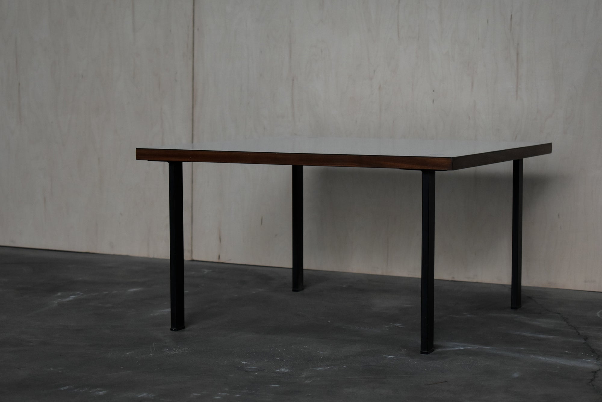 TABLE DE SALON