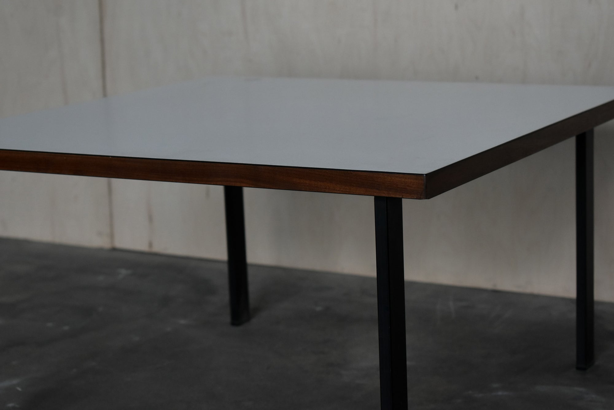 TABLE DE SALON